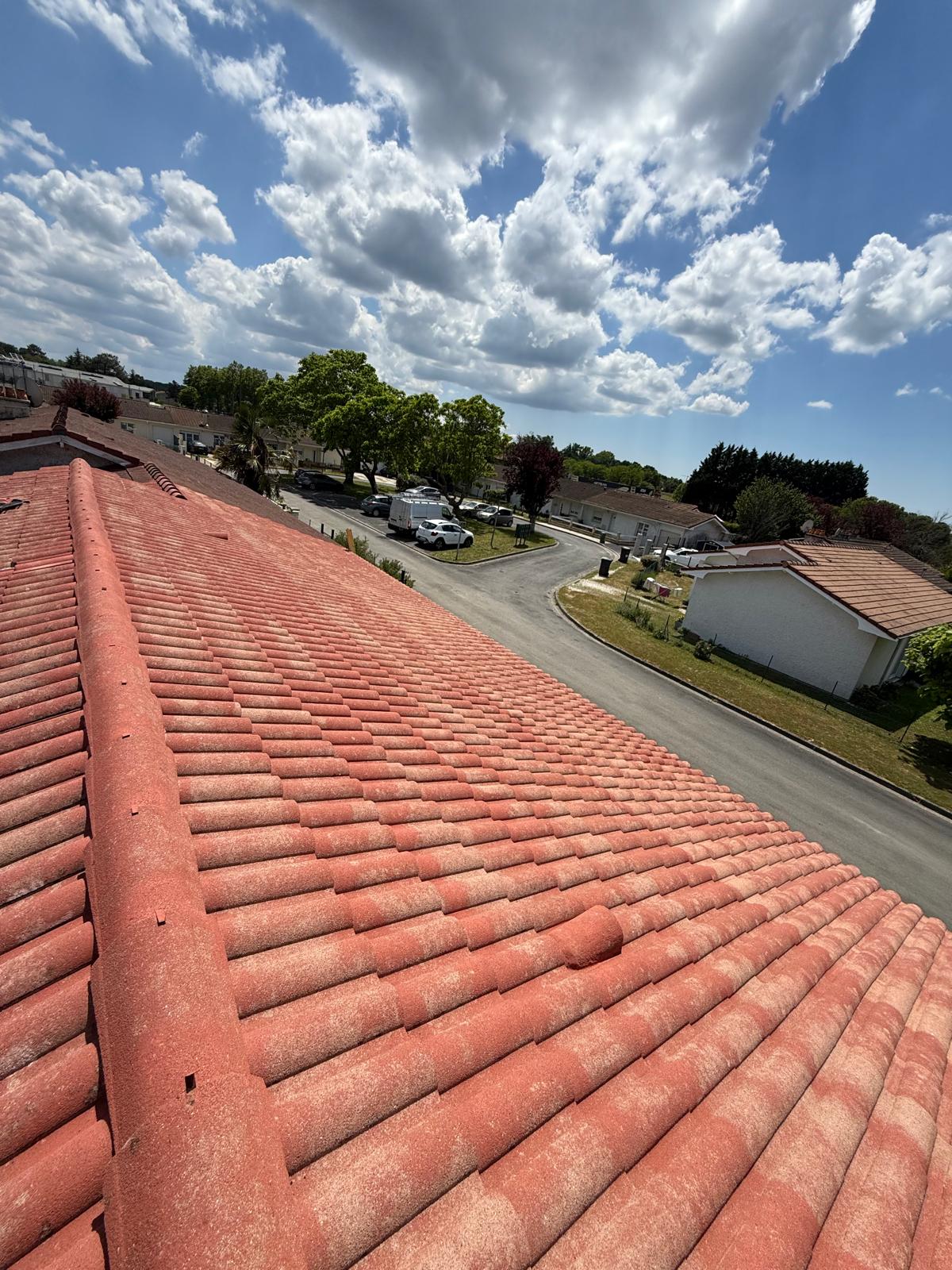 Nettoyage toiture à Cestas, réalisation Tourny Couverture (Gironde)
