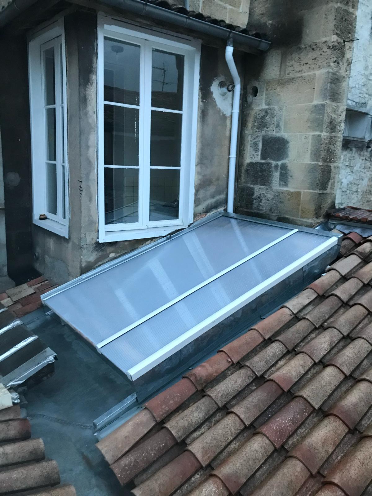 Toit tuile plate à Cestas, réalisation Tourny Couverture (Gironde)