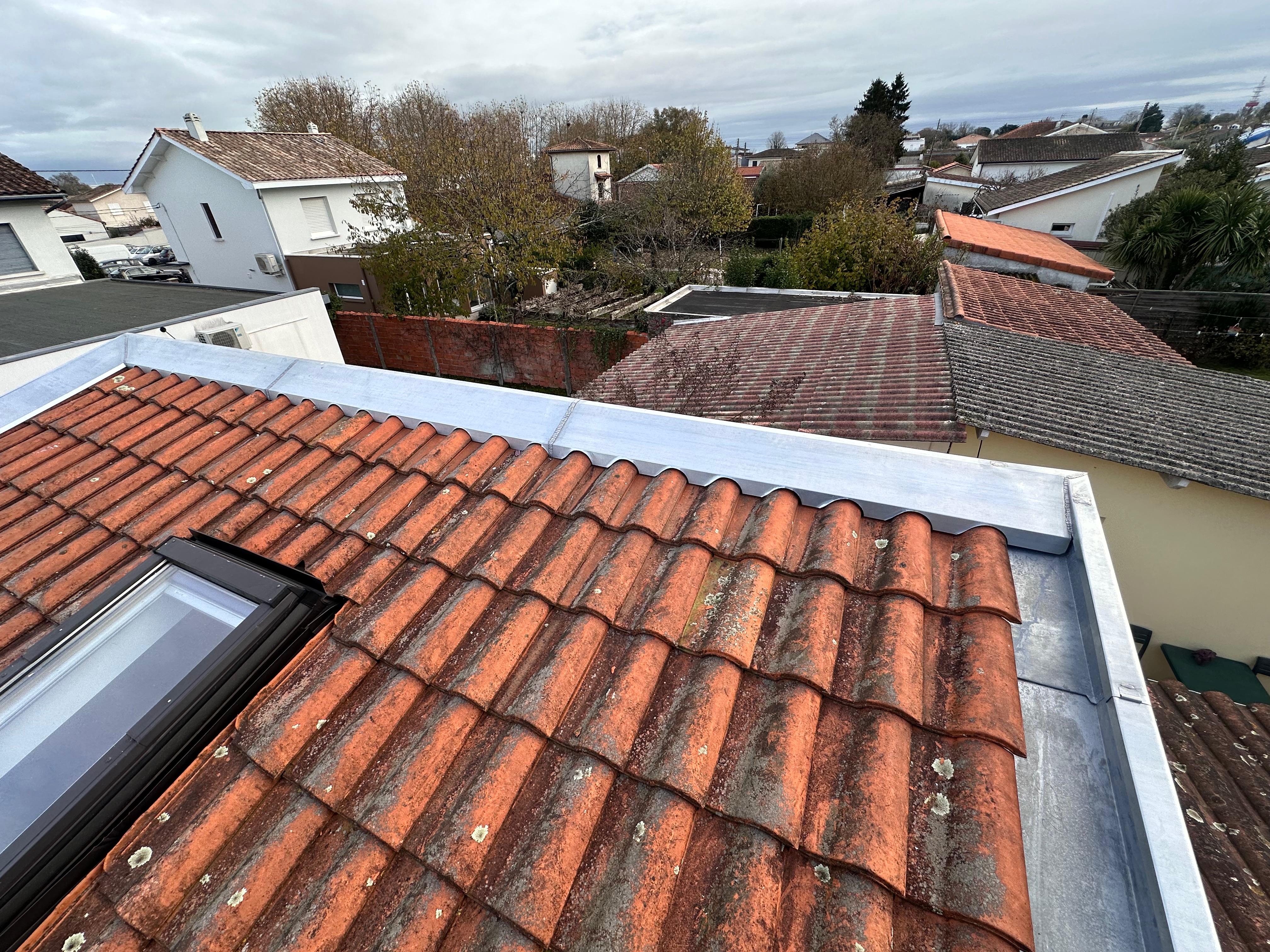 Traitement anti-mousse à Bordeaux, réalisation Tourny Couverture (Gironde)